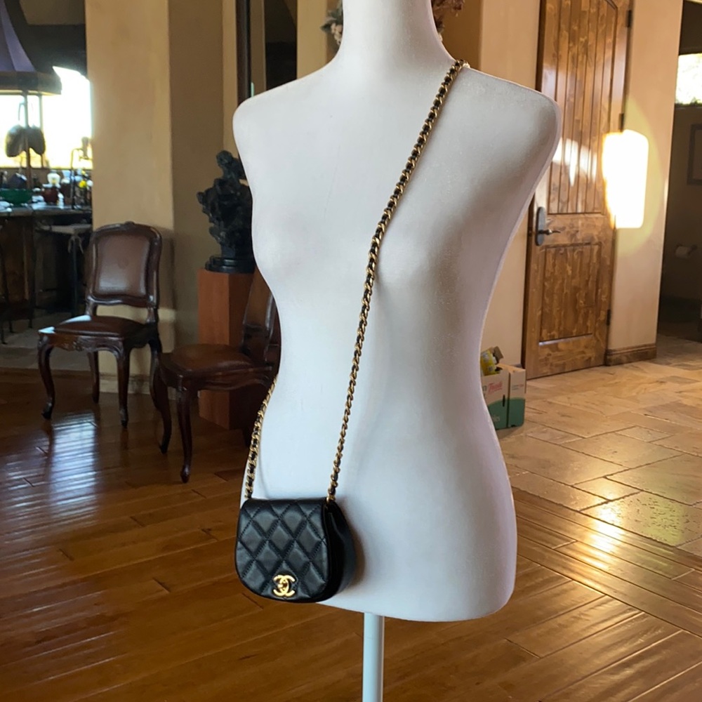 ❌SOLD❌NWOT Auth. Chanel micro bag lambskin